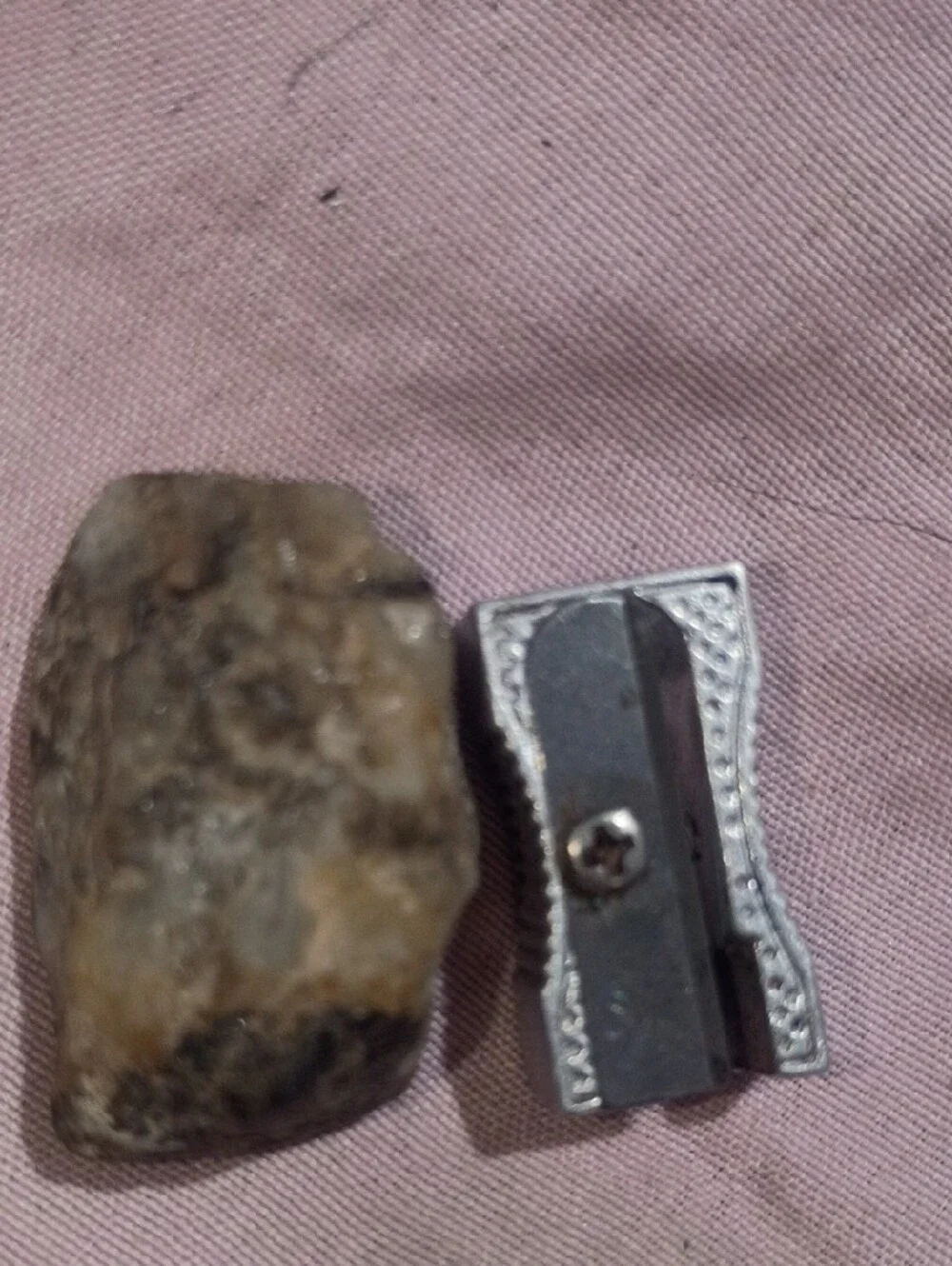 Natural White and Tan Quartz Decorative Rock for Reptile Habitats